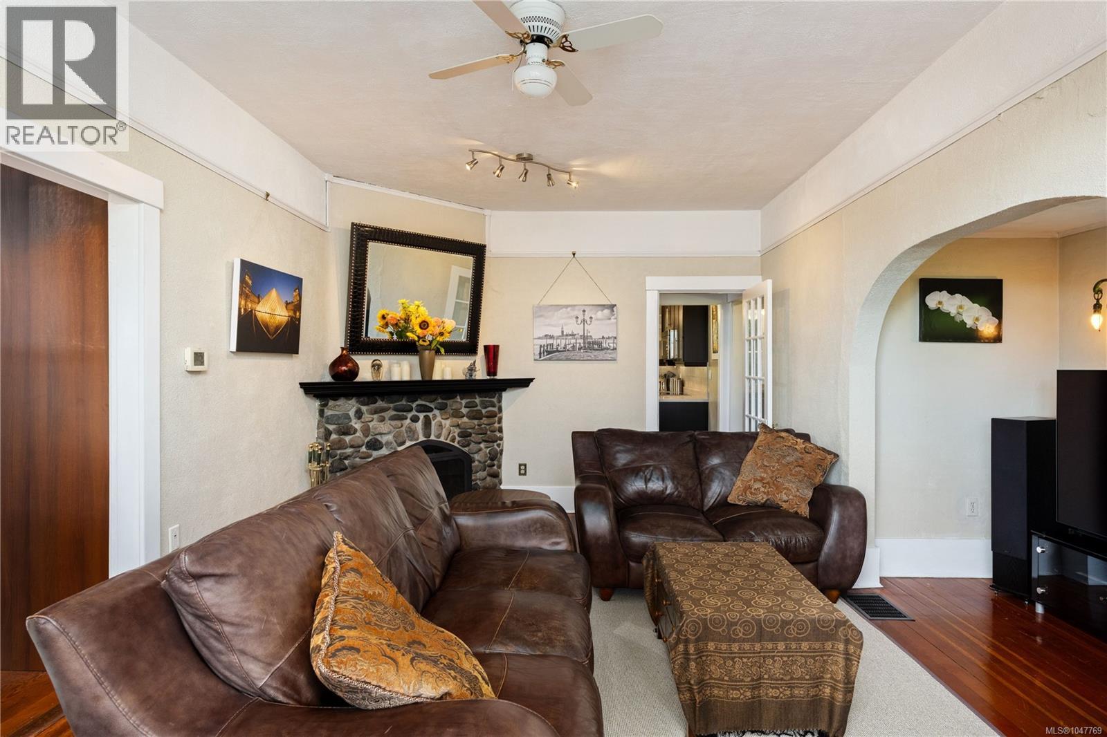 3870 Rowland Ave - Image 6