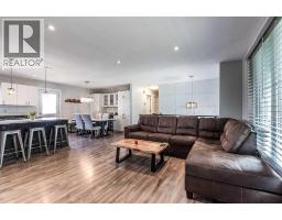 Bedroom - 10 Chow Avenue Se, Medicine Hat, AB T1B2T1 Photo 10