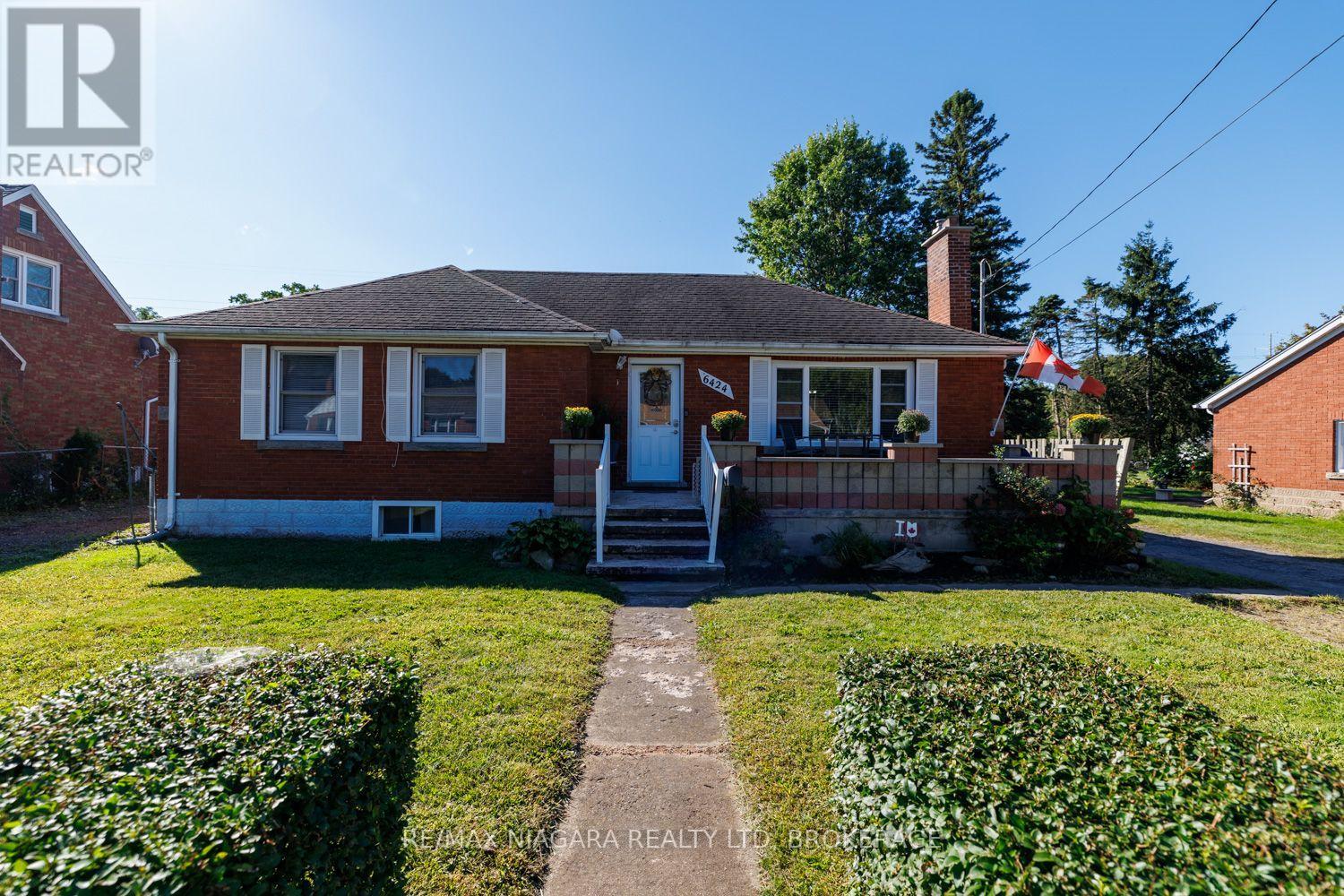 6424 CORWIN CRESCENT - 1