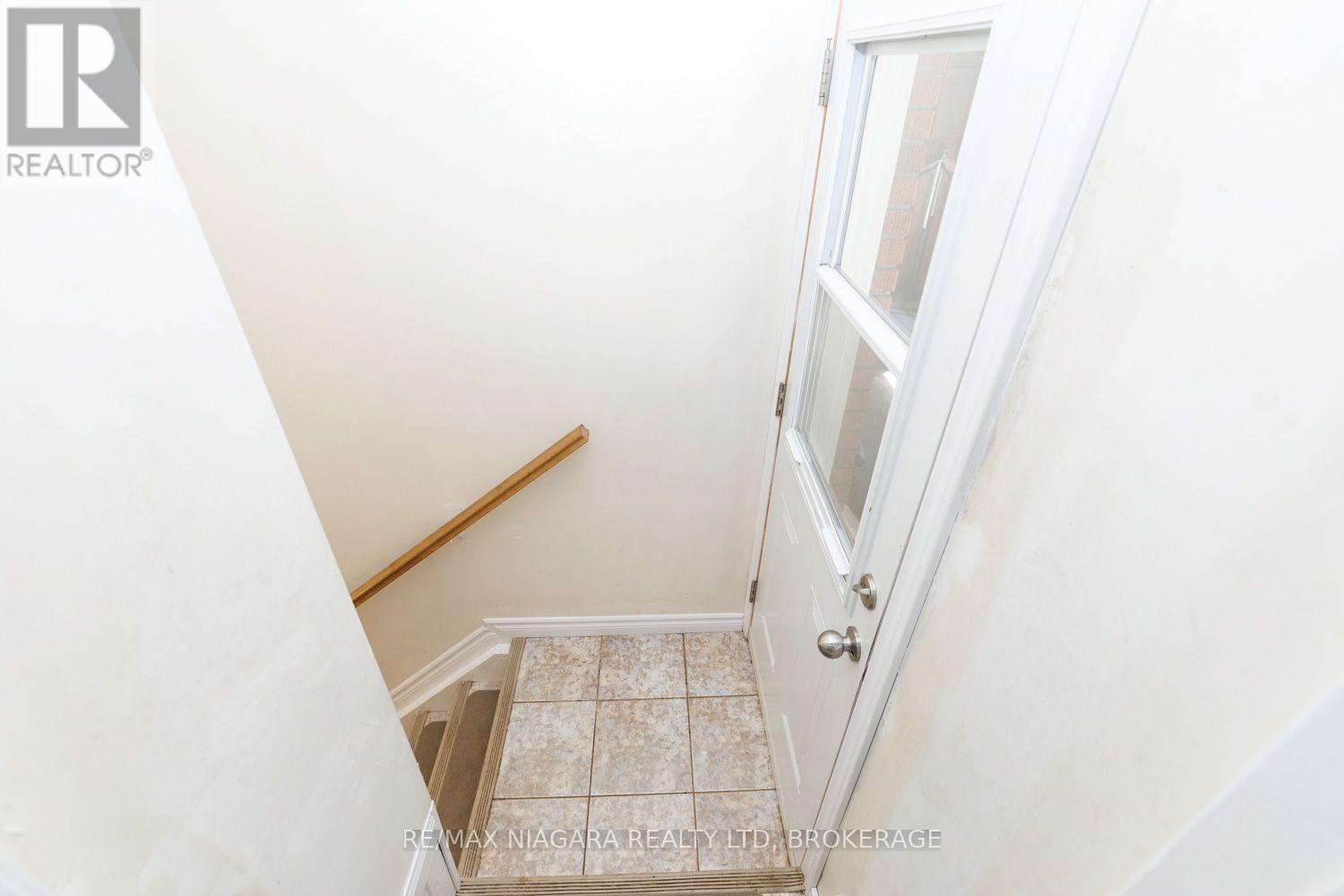 6424 CORWIN CRESCENT - 23