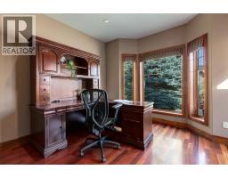 Bedroom - 39 Aspen Meadows Heath Sw, Calgary, AB T3H5Z6 Photo 18