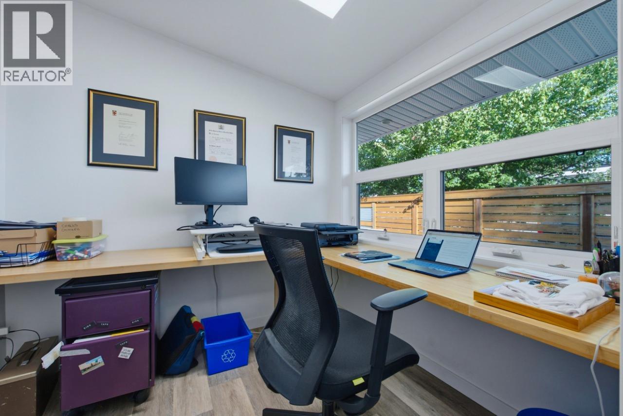 445 Sarsons Road - 33