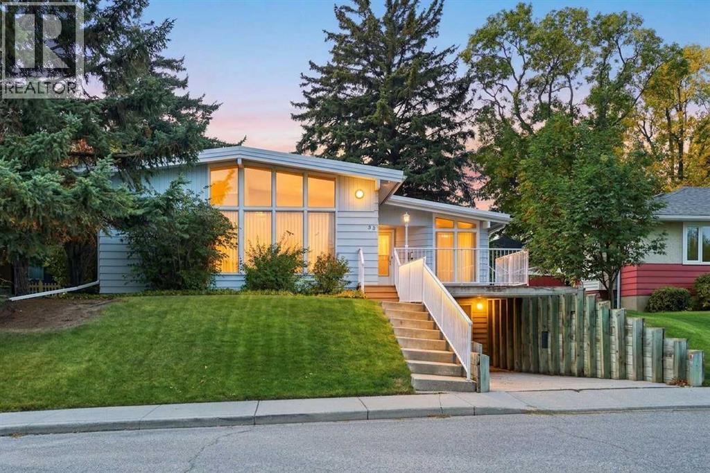 35 Cornwallis Drive NW, Calgary, Alberta, T2K1T6