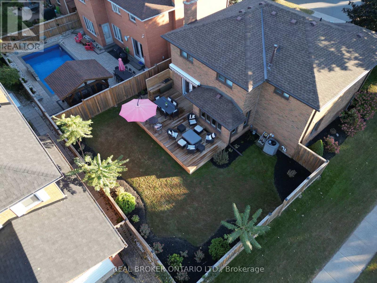 551 KASTELIC PLACE - Image 37