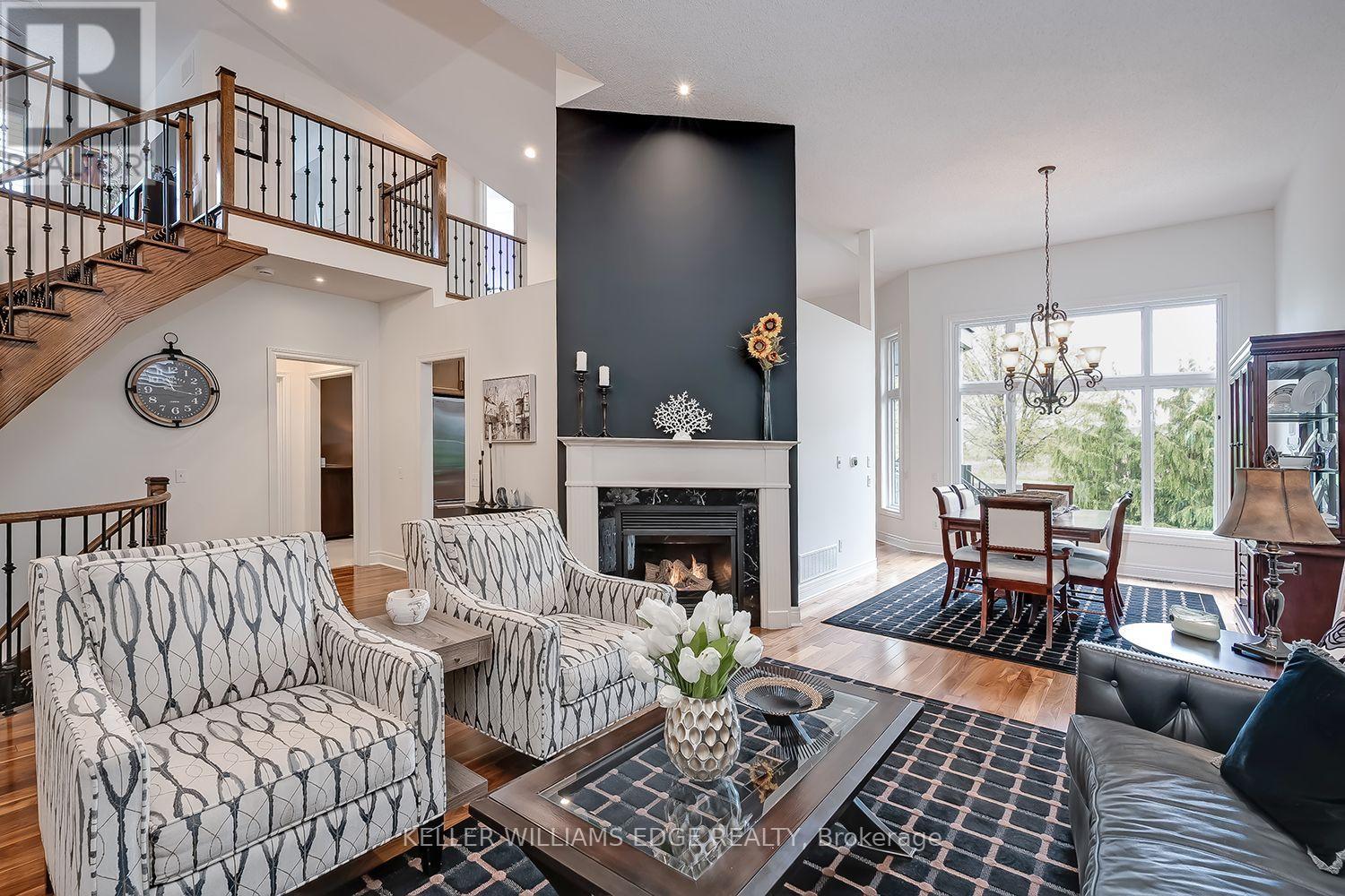 4285 COUPLES CRESCENT, Burlington (Rose) — photo 2