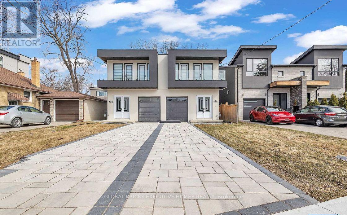25A PINE AVENUE N, Mississauga (Port Credit)