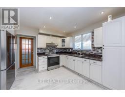 Bedroom - 111 Dearbourne Boulevard, Brampton, ON L6T1J8 Photo 11