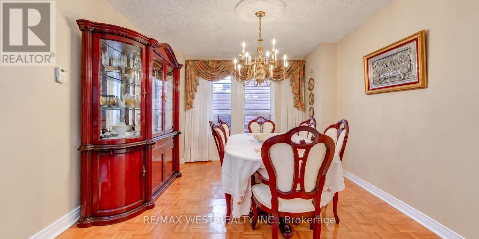 396 BARTLETT AVENUE N - 12
