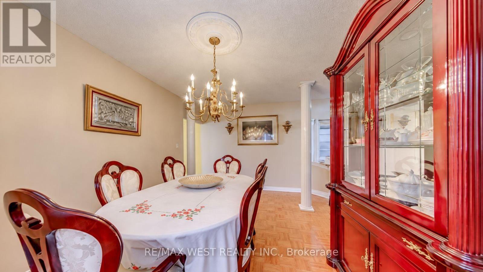 396 BARTLETT AVENUE N - 13