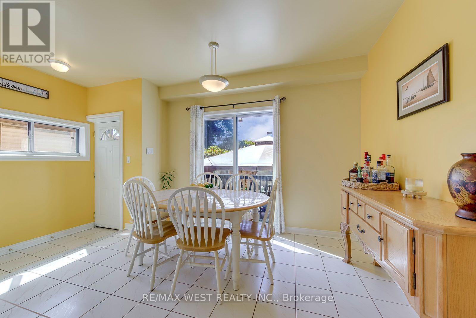 396 BARTLETT AVENUE N - 20