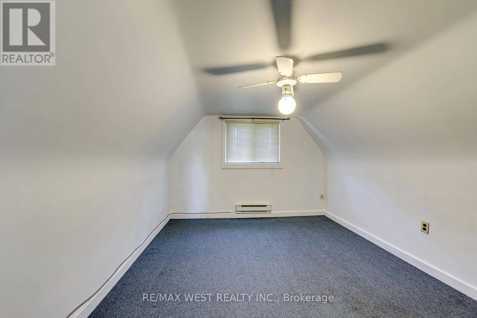 396 BARTLETT AVENUE N - Image 34