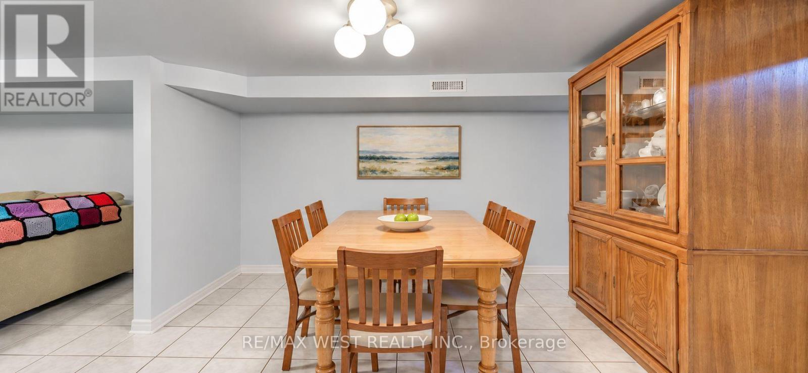 396 BARTLETT AVENUE N - 37