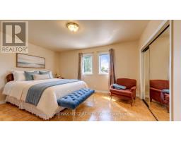 369 Bartlett Avenue N, Toronto, ON M6H3G7 Photo 23