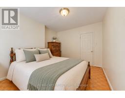369 Bartlett Avenue N, Toronto, ON M6H3G7 Photo 27