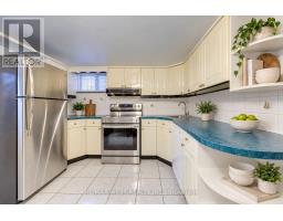 369 Bartlett Avenue N, Toronto, ON M6H3G7 Photo 39