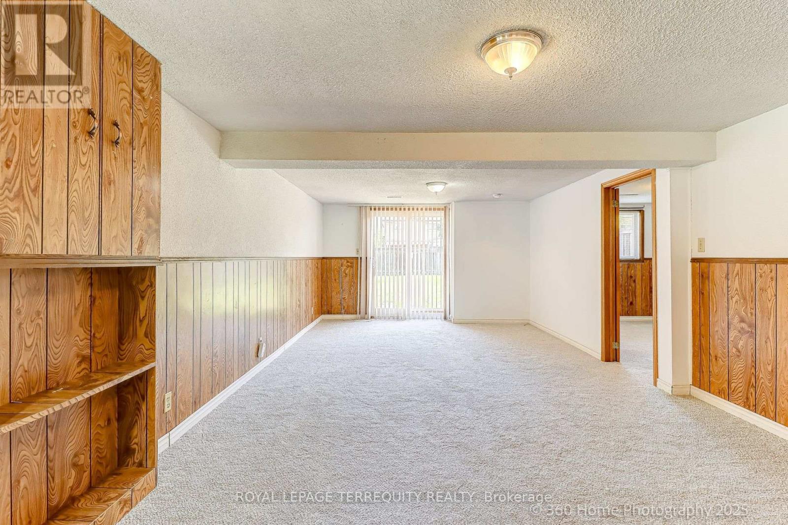 88 CENTRAL PARKWAY W - Image 29