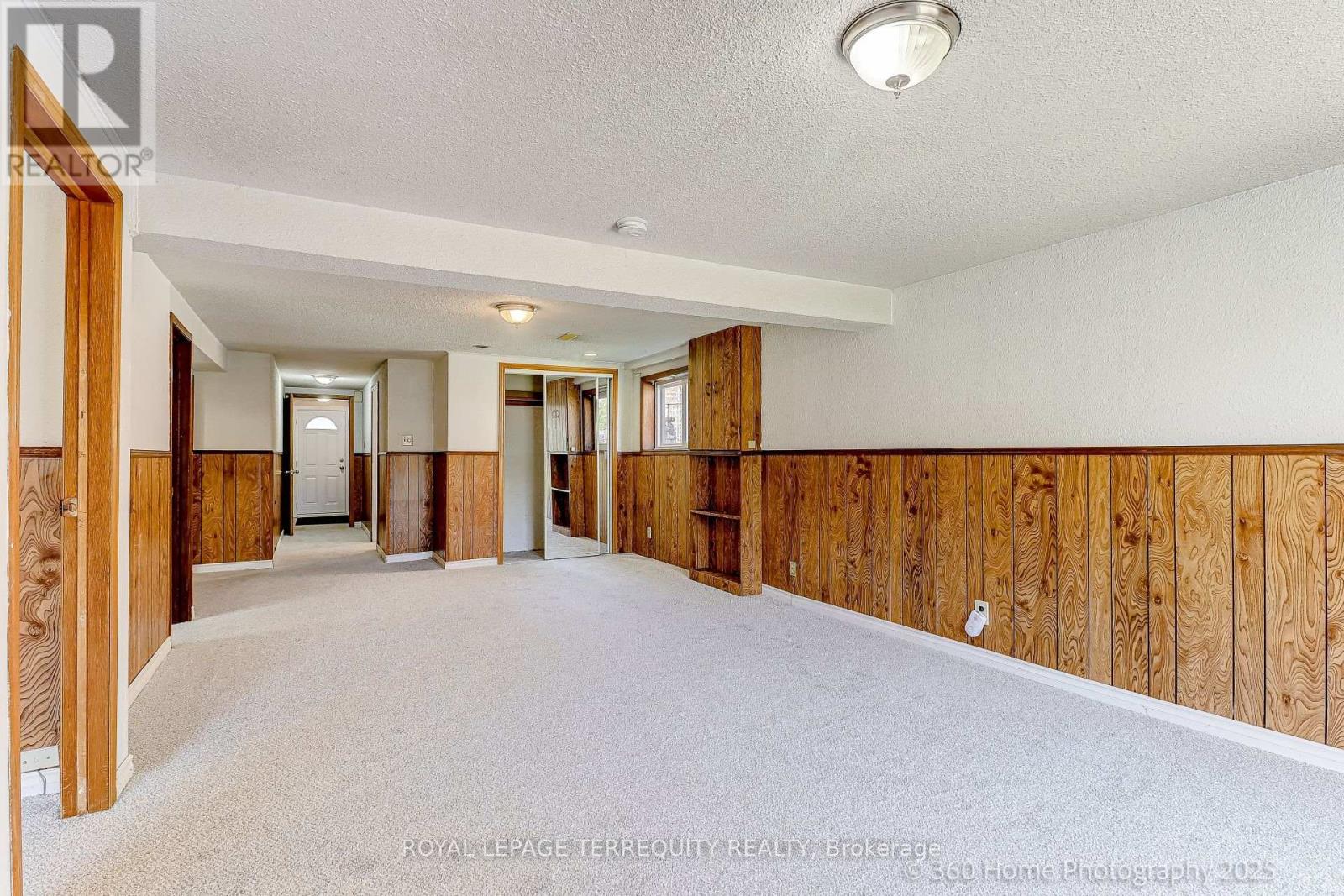 88 CENTRAL PARKWAY W - Image 33