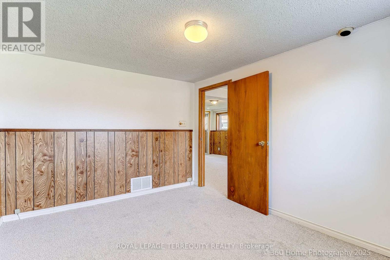 88 CENTRAL PARKWAY W - 36