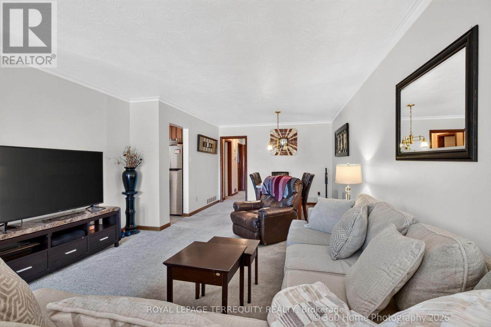 88 CENTRAL PARKWAY W, Mississauga (Fairview) — photo 6