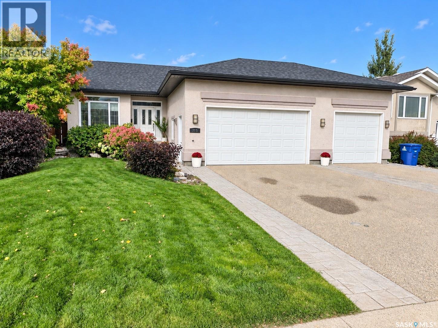 715 18th STREET NE, Weyburn