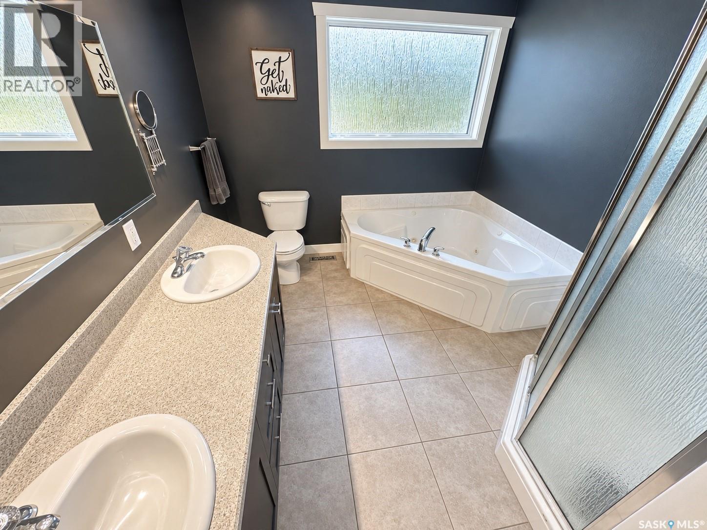 715 18th STREET NE, Weyburn — photo 10