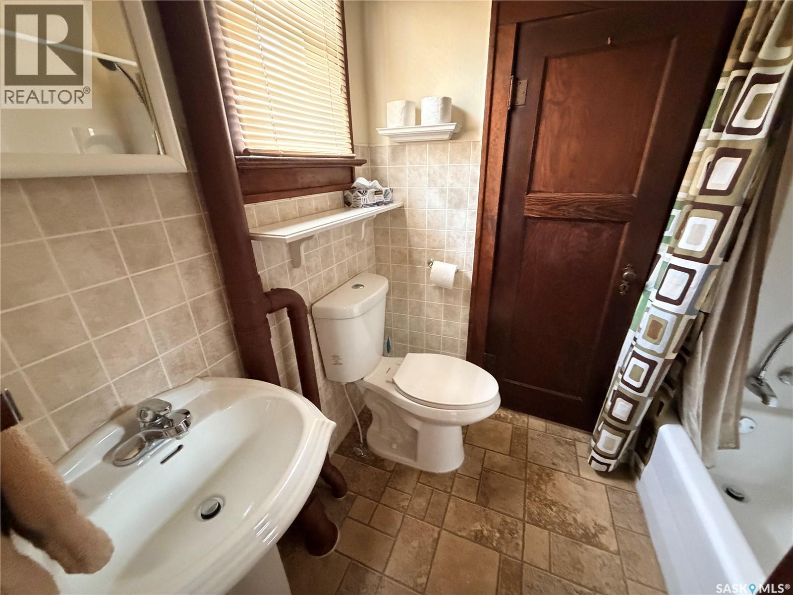 203 4th AVENUE E, Assiniboia — photo 17