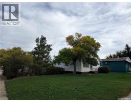 203 4th Avenue E, Assiniboia, SK S0H0B0 Photo 41