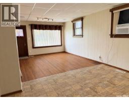 Living room - 203 4th Avenue E, Assiniboia, SK S0H0B0 Photo 7