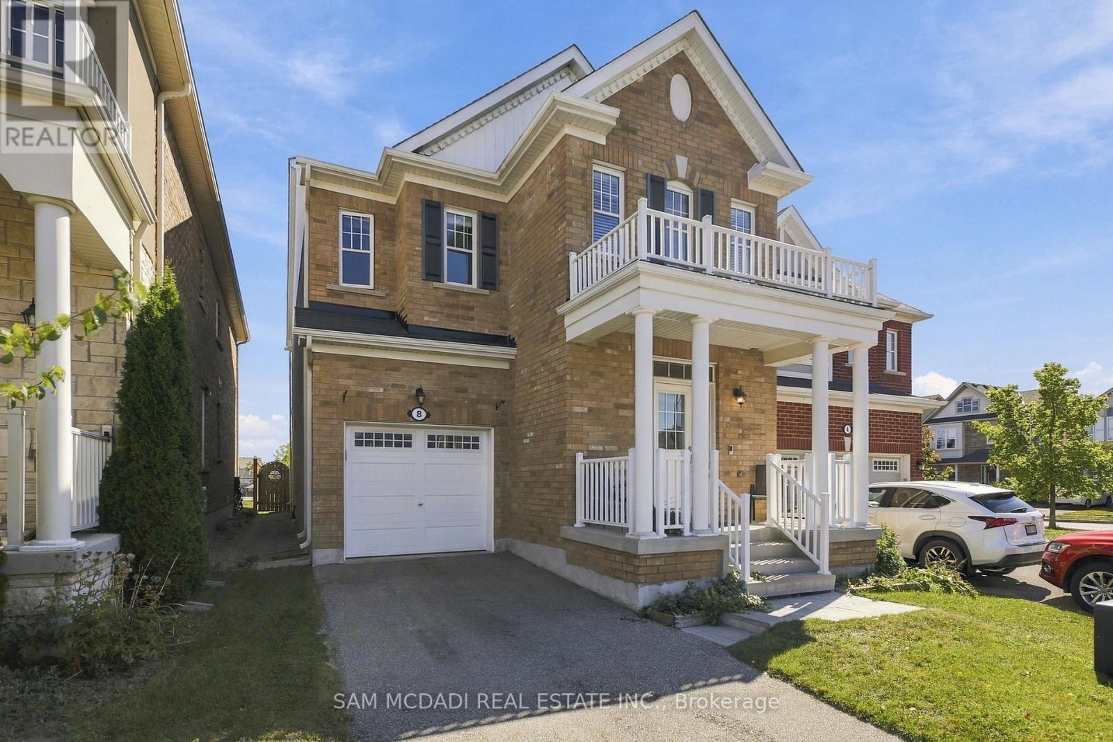 8 CELANO DRIVE, Hamilton (Waterdown)