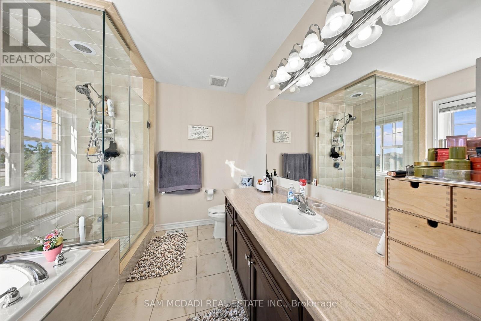 8 CELANO DRIVE - 19