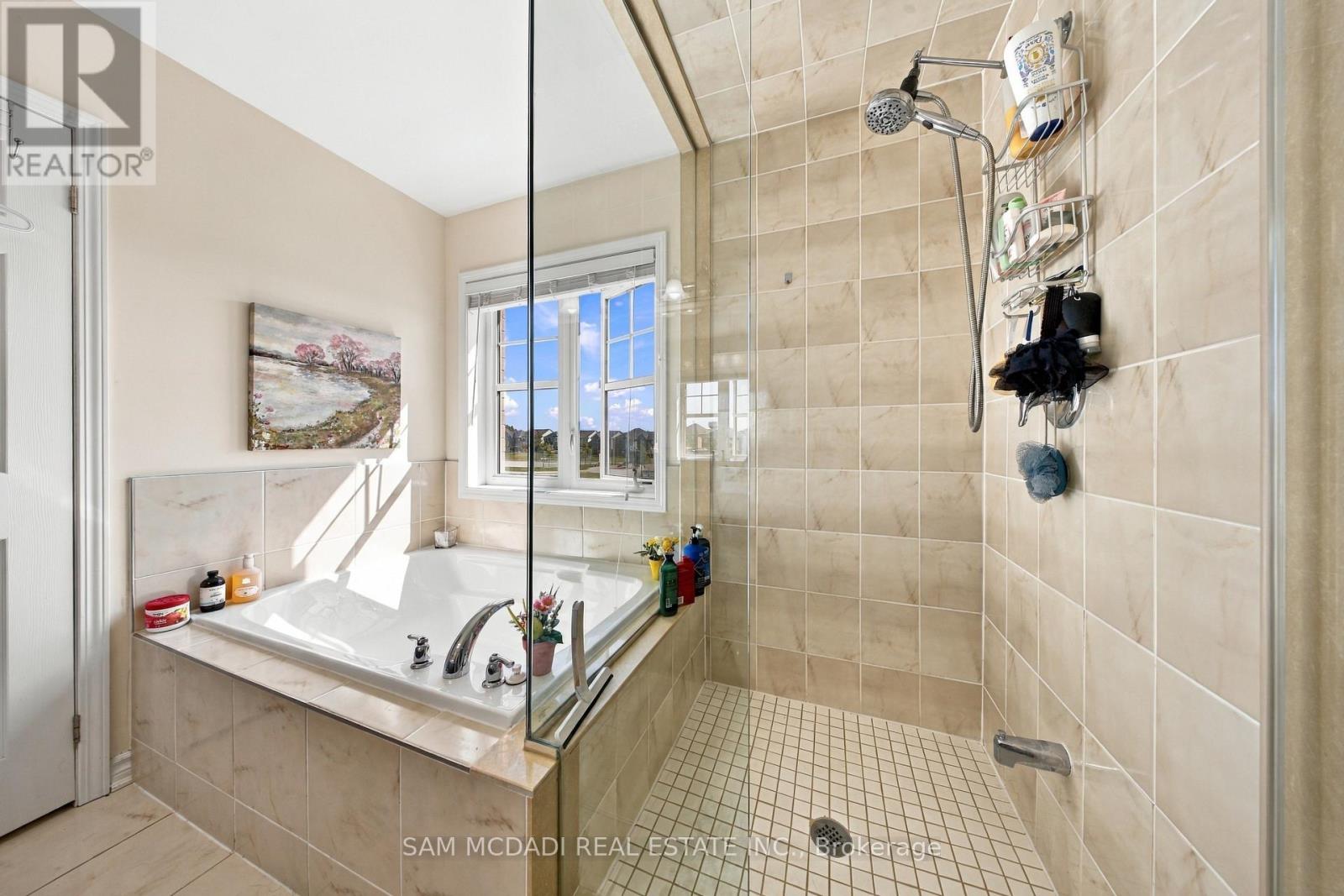 8 CELANO DRIVE - 20