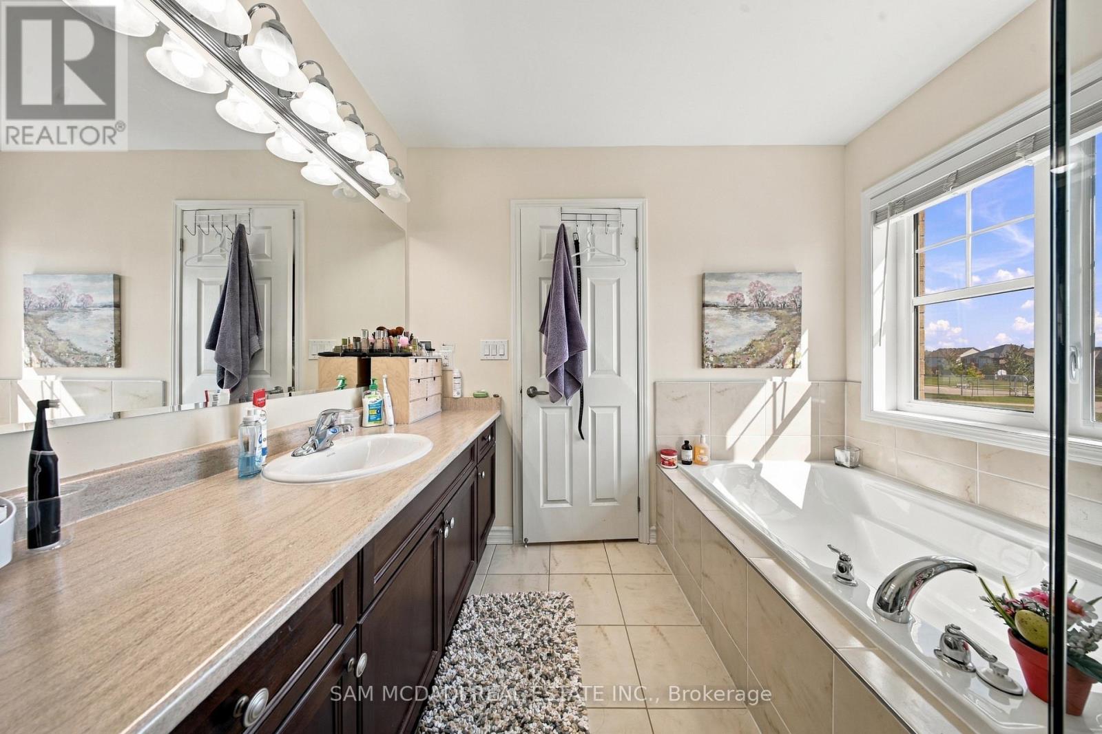 8 CELANO DRIVE - 21