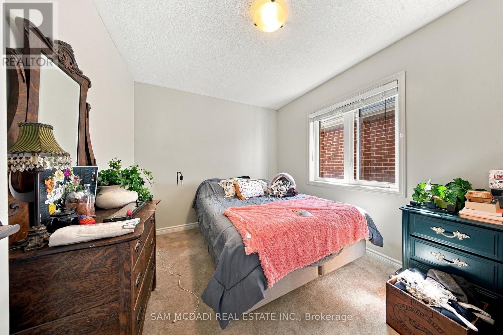 8 CELANO DRIVE - 22