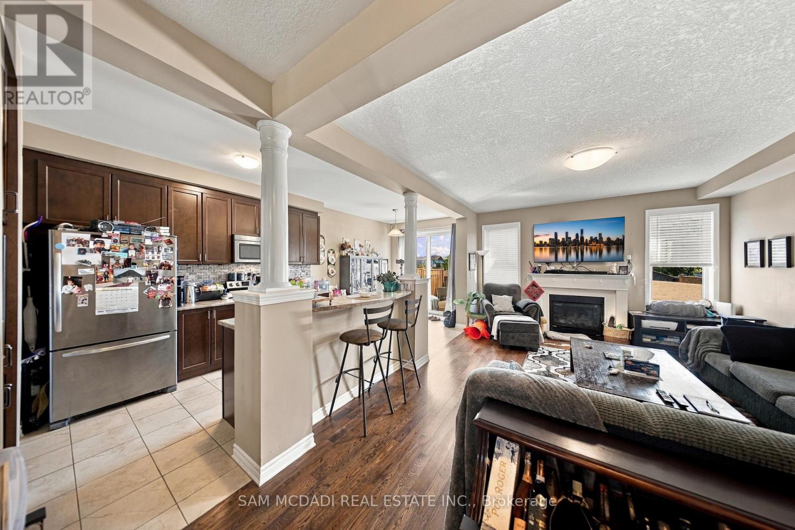 8 CELANO DRIVE, Hamilton (Waterdown) — photo 7