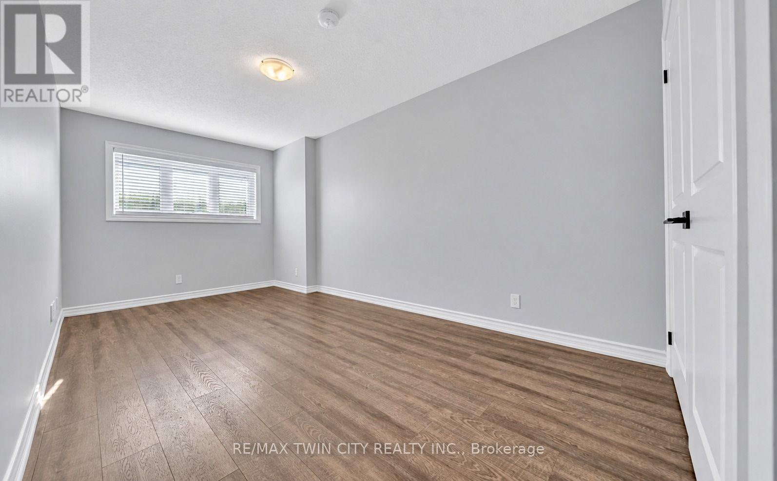 11 - 235 CHAPEL HILL DRIVE, Kitchener — photo 7