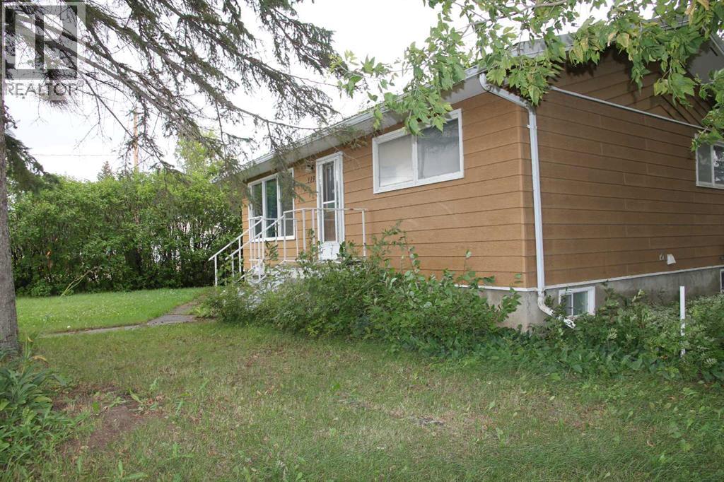 119 4 Street E, Maidstone — photo 2