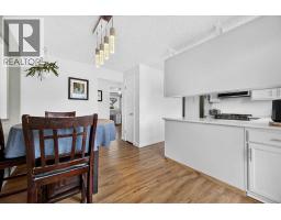 Sunroom - 63 Beaconsfield Way Nw, Calgary, AB T3K1W9 Photo 14