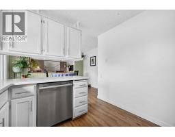 4pc Bathroom - 63 Beaconsfield Way Nw, Calgary, AB T3K1W9 Photo 10