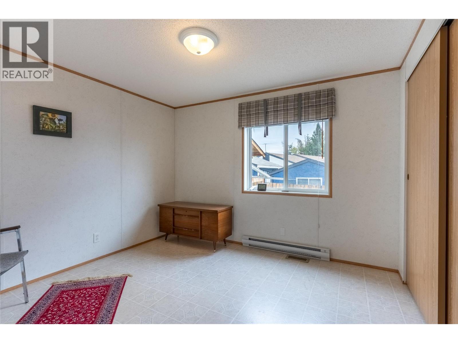 11 Topaz Crescent - Image 15