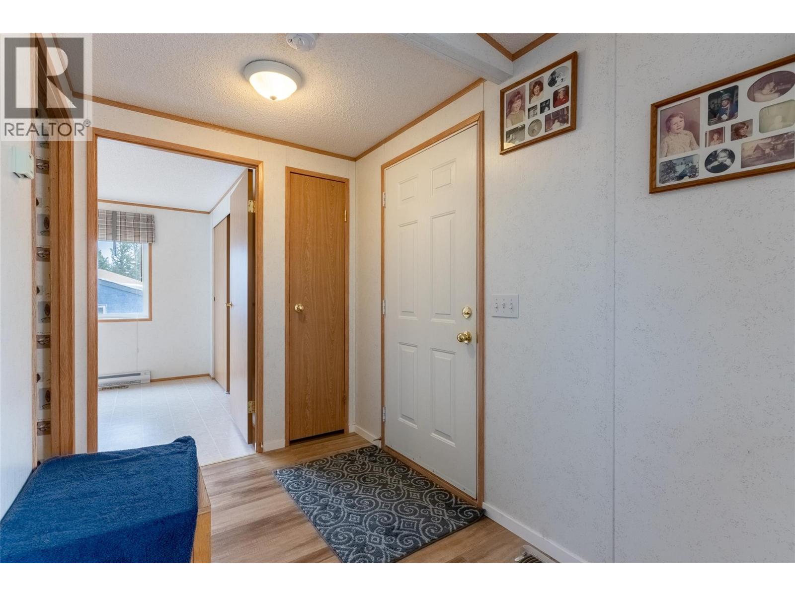 11 Topaz Crescent - Image 17