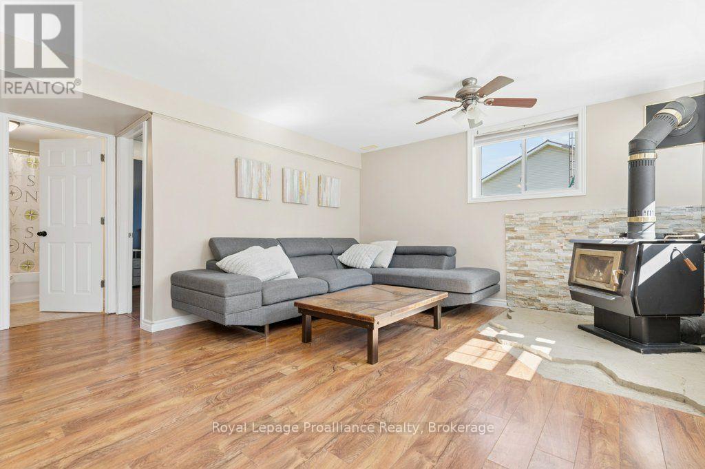 19 MILLIGAN DRIVE - 21