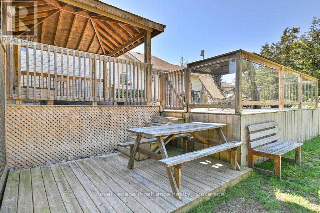 19 MILLIGAN DRIVE - 33