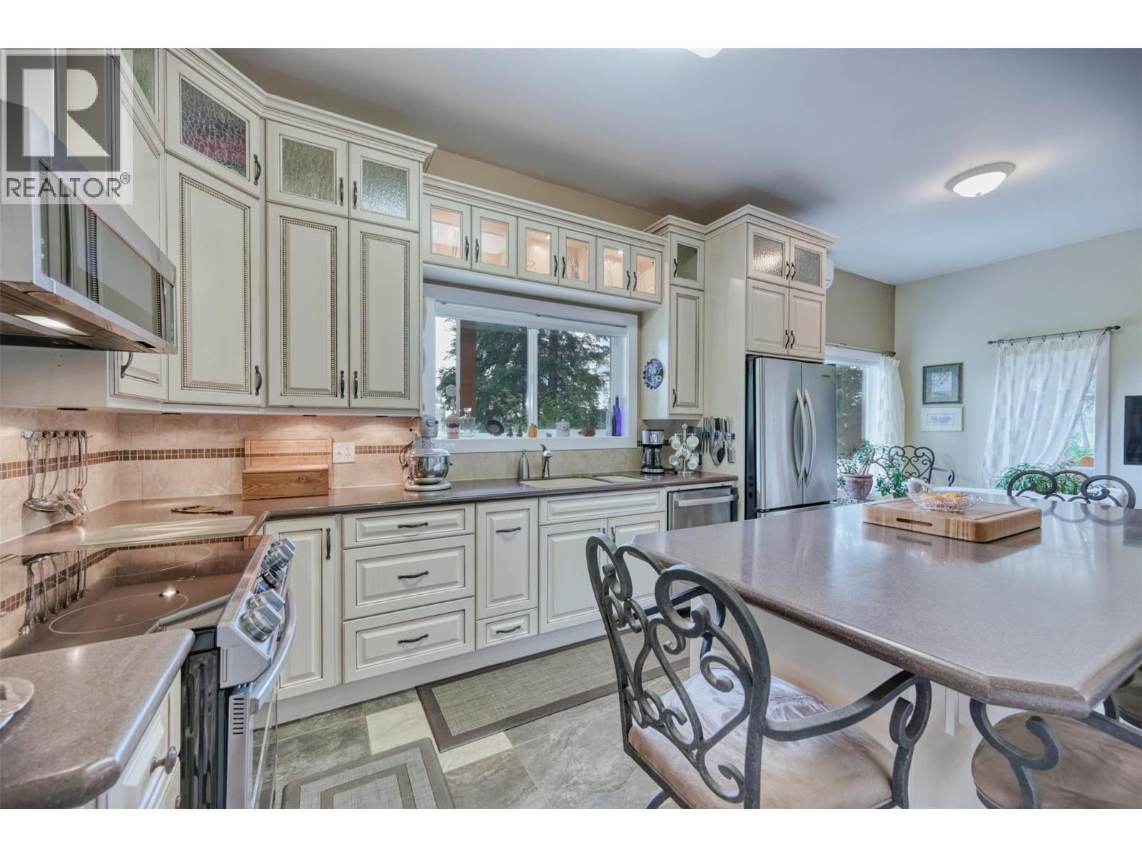 1845 Hulme Creek Road - Image 14