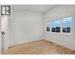 2824 31 Street SW - photo 39