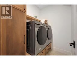 2824 31 Street SW - photo 34
