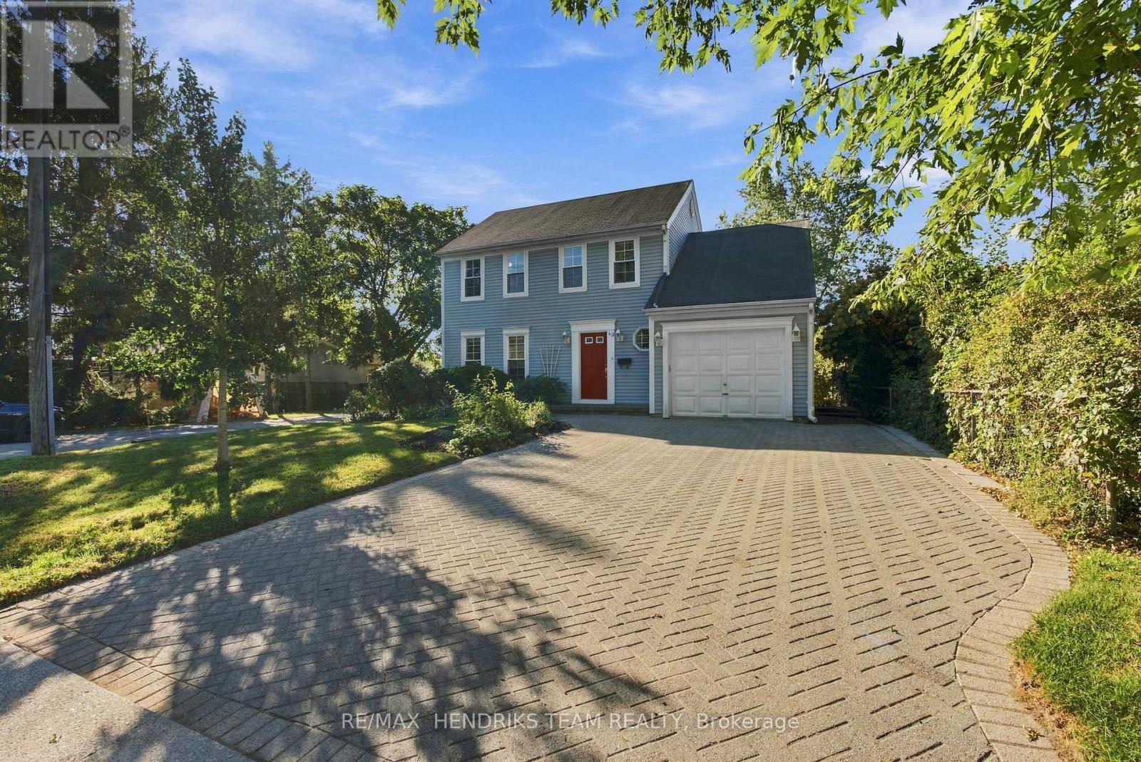 40 EMMETT STREET, Pelham (Fonthill)