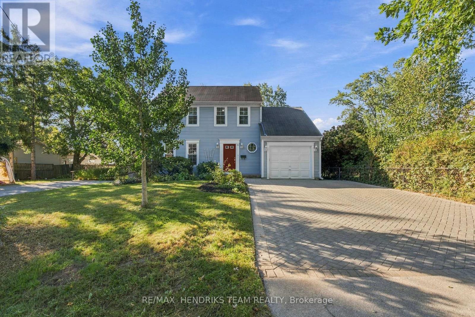 40 EMMETT STREET, Pelham (Fonthill) — photo 2