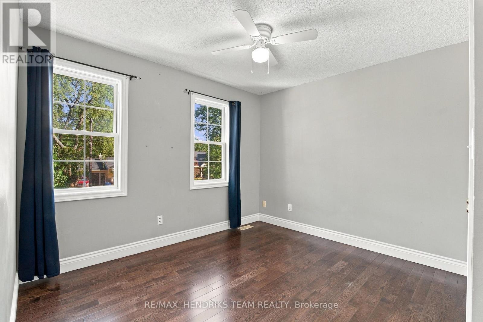 40 EMMETT STREET - 26