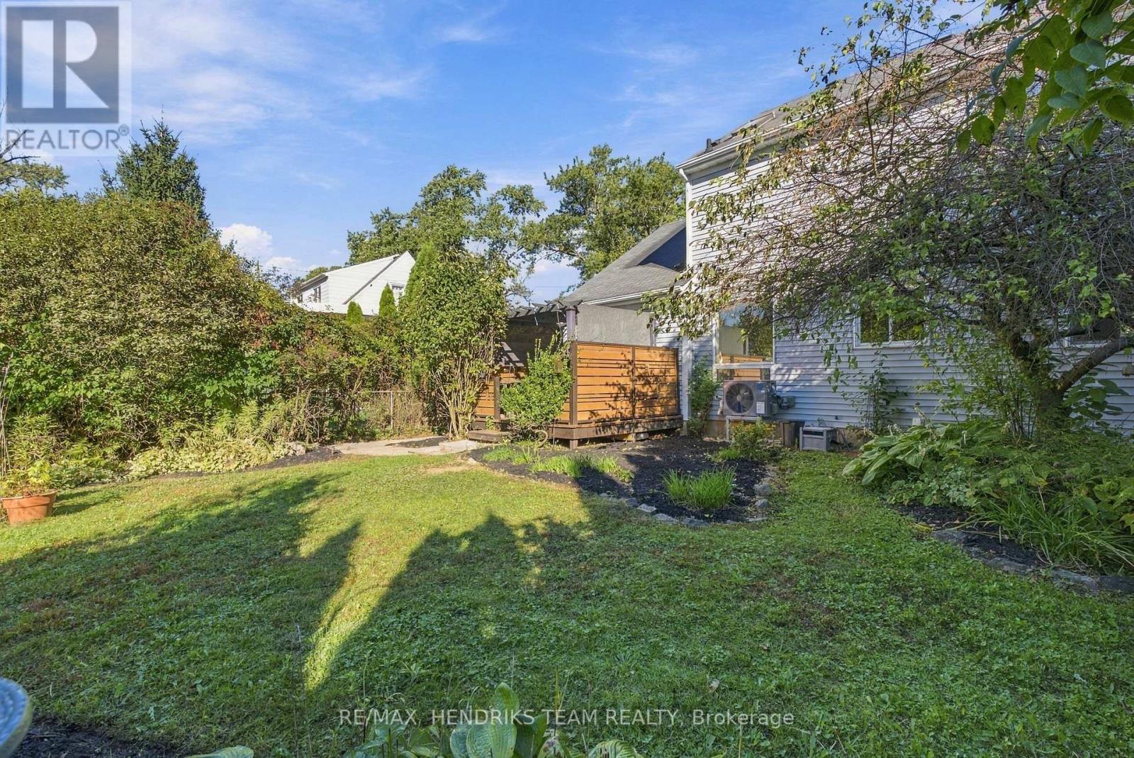 40 EMMETT STREET - 37