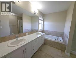 16 Nolancrest Green Nw, Calgary, AB T3R0P8 Photo 25
